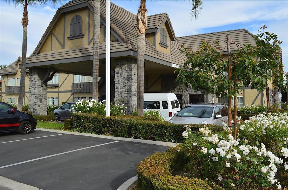 Folk Inn Ontario Airport Eksteriør billede